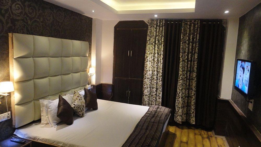 Hotel Sunrise Shimla Esterno foto