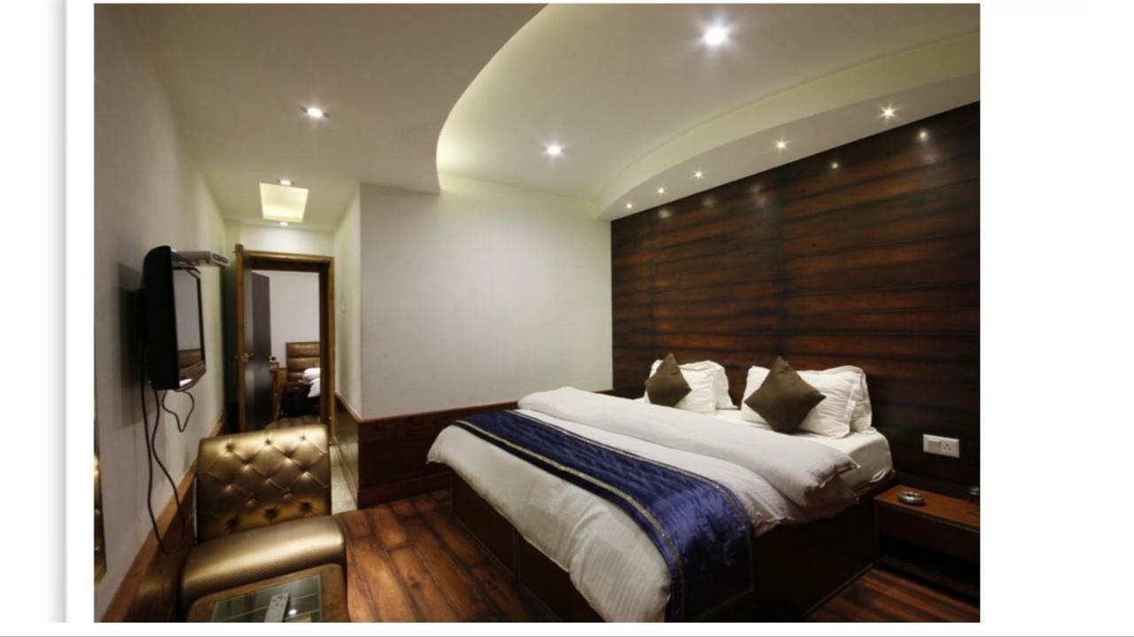 Hotel Sunrise Shimla Esterno foto