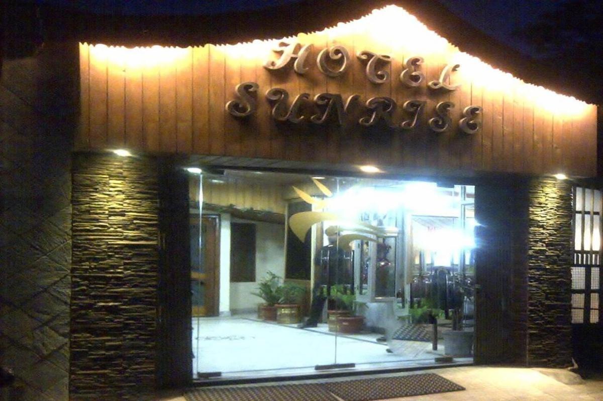 Hotel Sunrise Shimla Esterno foto
